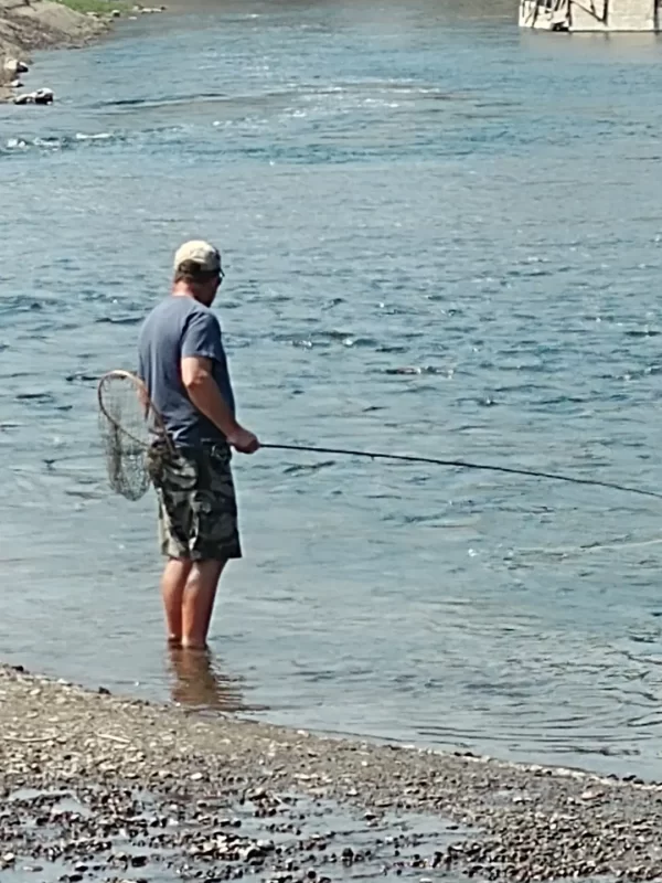 0723181135 deshutts river